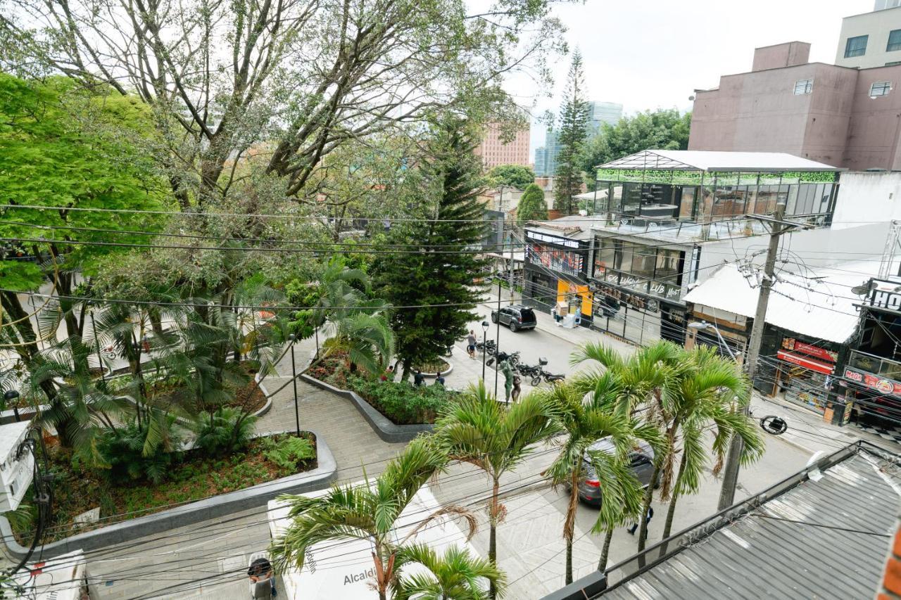 Hotel Lleras Premium #1 Medellin Exterior photo
