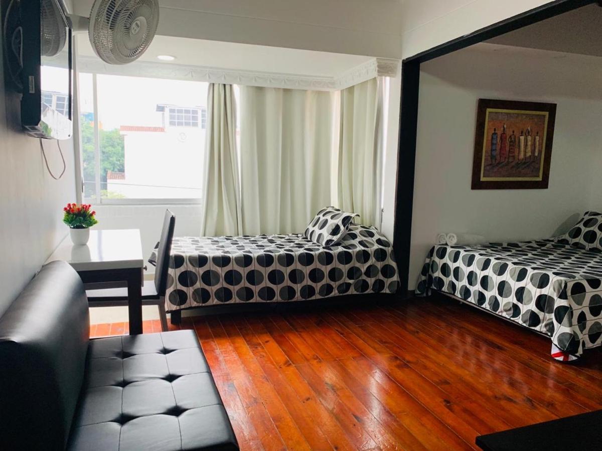 Hotel Lleras Premium #1 Medellin Exterior photo